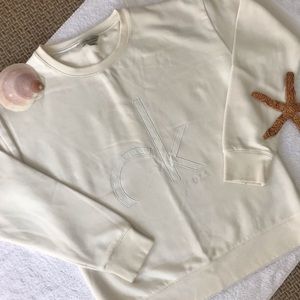 NWOT Calvin Klein Crew Neck Sweatshirt (2a)